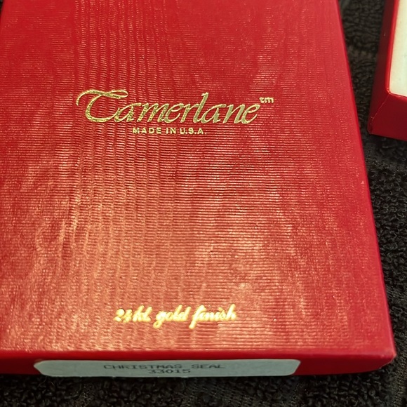 Ornament - Picture 4 of 4